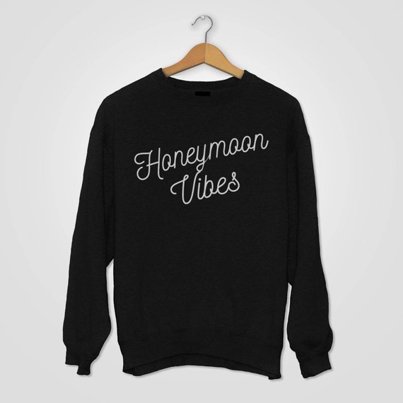Sugarbaby Honeymoon Vibes Swea - Summer Clothing Vibes recensione e prezzo