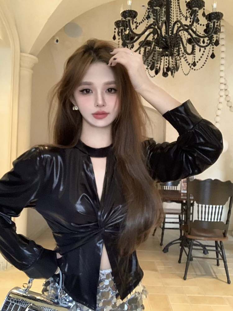 Woman Top Halter Neck Elegant  - Summer Clothing Trends 2025 Women'S recensione e prezzo